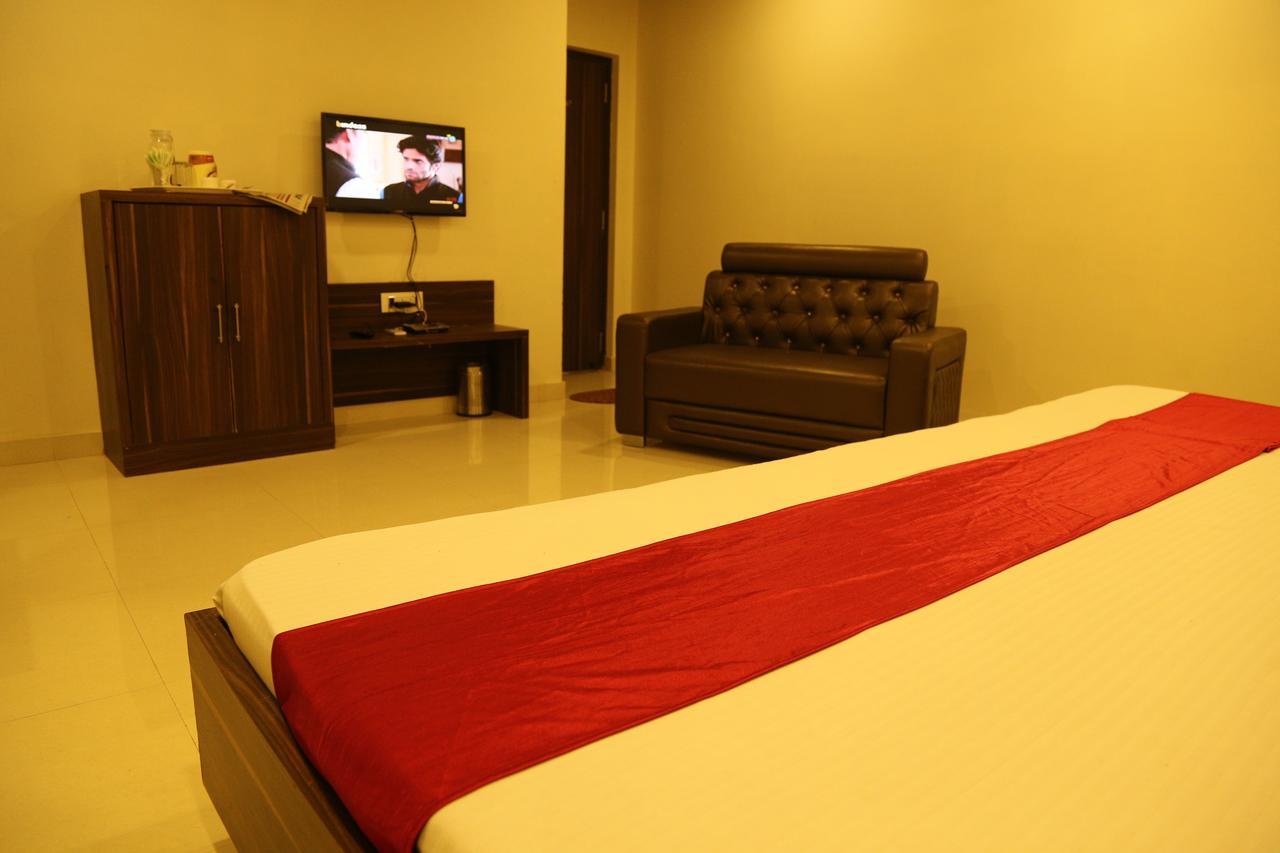 Hotel Kingsway Аджмер Екстериор снимка